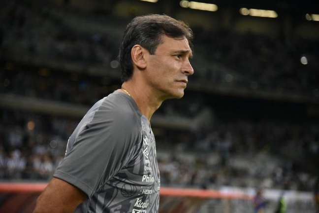 Fabián Bustos busca a primeira vitória em clássicos pelo Santos (Foto: Ivan Storti/Santos FC) Fabián Bustos busca a primeira vitória em clássicos pelo Santos (Foto: Ivan Storti/Santos FC)