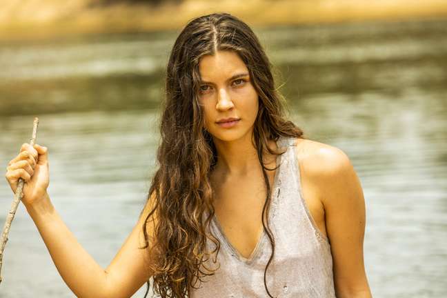Alanis Guillen’s style as Juma refers to nudity with clothes