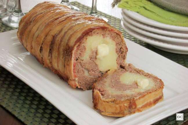 Minced meat rolls with mashed potatoes
