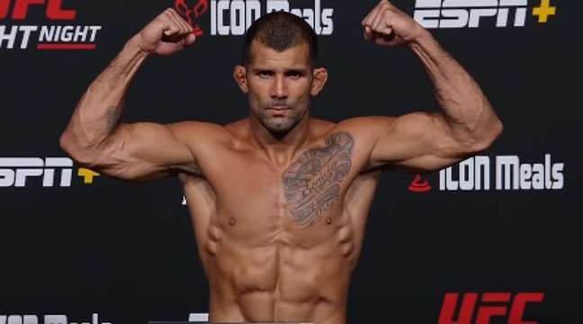 Rodolfo Vieira, que estará em ação no UFC Vegas 57, confirmou o peso (Foto: Reprodução)