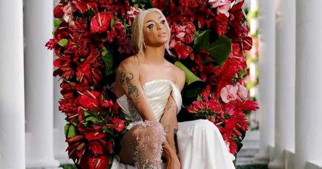 Pabllo Vittar publishes the Spanish version of “Ama Sofre Chora” Pabllo Vittar publishes the Spanish version of “Ama Sofre Chora”