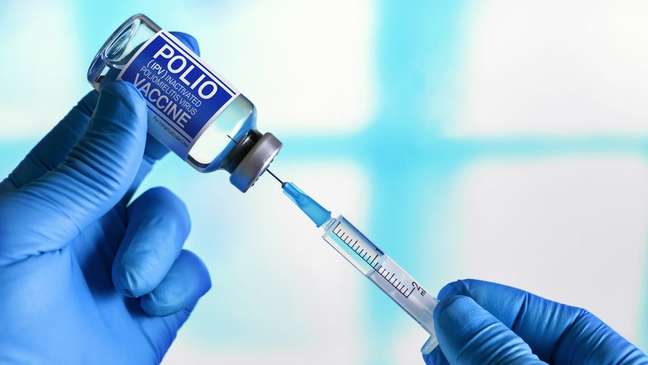 The polio virus is found in the London sewers and causes fear of the disease The polio virus is found in the London sewers and causes fear of the disease