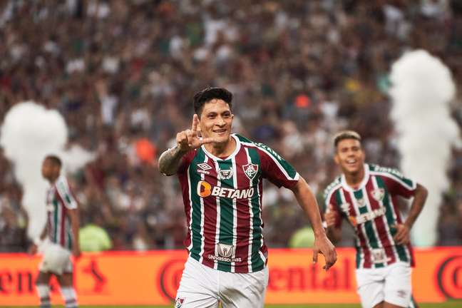German Cano comemora gol em partida contra o Cruzeiro 
