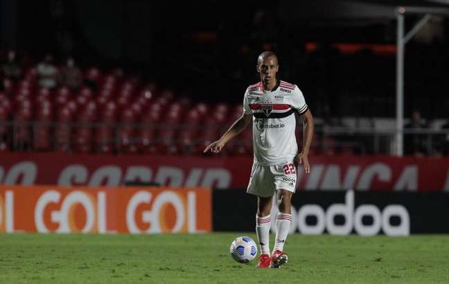 Miranda já demonstrou que "não está 100% feliz" com falta de sequência no Tricolor paulista (Foto: Flickr/São Paulo FC)