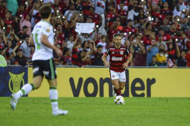 Diego manda mensagem para torcida do Flamengo, e Gabigol endossa: Leiam com atenção