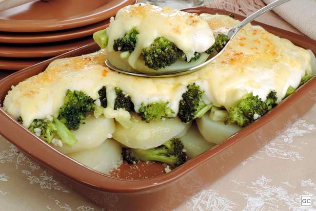 Gratinado de brócolis e batata – Foto: Guia da Cozinha