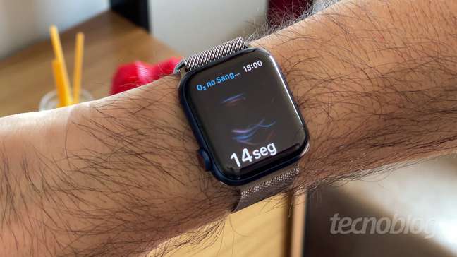 Apple Watch Series 6 possui bateria que dura 18 horas, diz Apple 