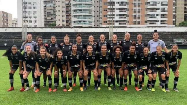Botafogo pretende fortalecer suas equipes de futebol feminino (Divulgação/Twitter/Botafogo Feminino)