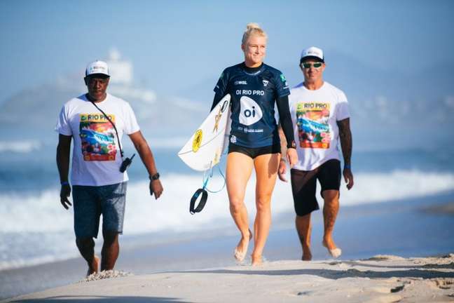 Tatiana Weston-Webb caiu na semifinal do Circuito Mundial de Saquarema (Foto: Thiago Diz / World Surf League)