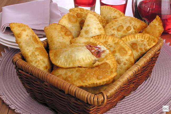Pumpkin pie with dried meat - Photo: Guia da Cozinha Pumpkin pie with dried meat - Photo: Guia da Cozinha