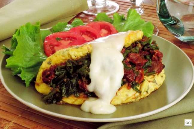 Simple stuffed omelette - Photo: Guia da Cozinha Simple stuffed omelette - Photo: Guia da Cozinha