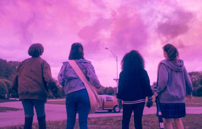 The “Paper Girls” teaser highlights time travel The “Paper Girls” teaser highlights time travel