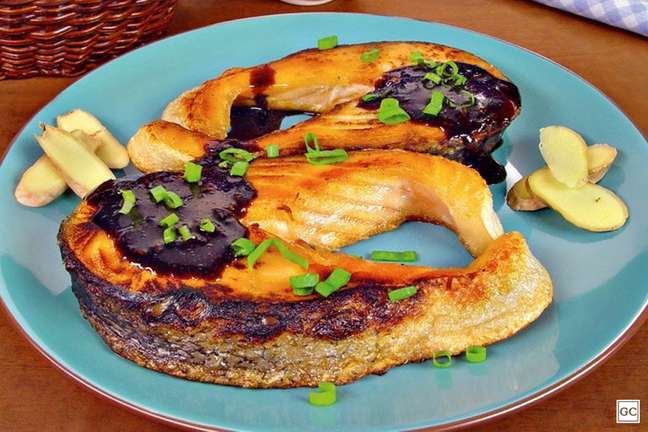 Salmon with soy sauce - Photo: Guia da Cozinha Salmon with soy sauce - Photo: Guia da Cozinha