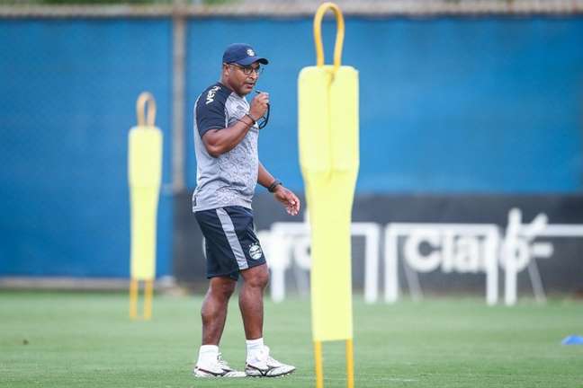 Roger Machado conseguiu ajustar o sistema defensivo do Grêmio (FOTO: LUCAS UEBEL/GREMIO FBPA)