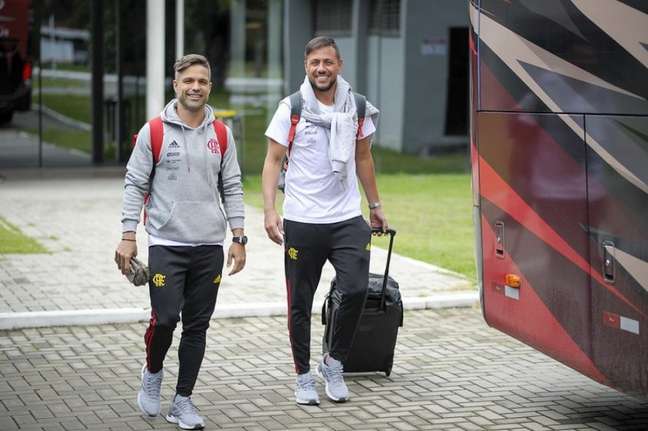 Diego Ribas e Diego Alves estão entre os atletas com vínculo até dezembro de 2022 (Foto: Marcelo Cortes/Flamengo)