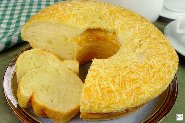 Giant Cheese Bread - Photo: Guia da Cozinha Giant Cheese Bread - Photo: Guia da Cozinha