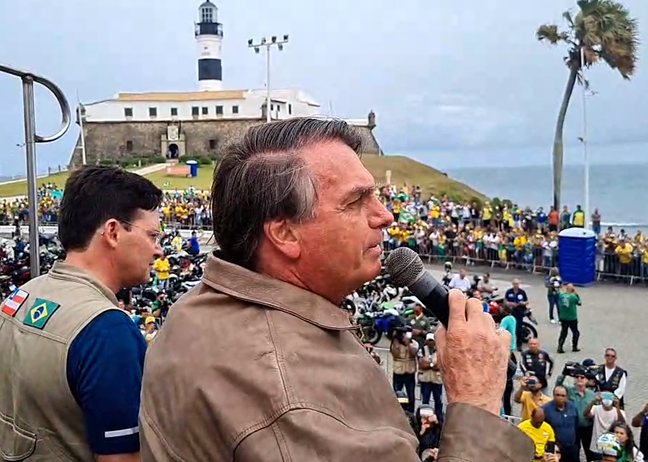 Bolsonaro discursa em Salvador 