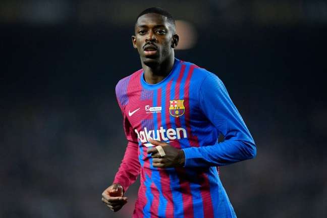 Ousmane Dembélé está sem propostas e pode seguir no Barcelona com um salário menor (Foto: AFP)
