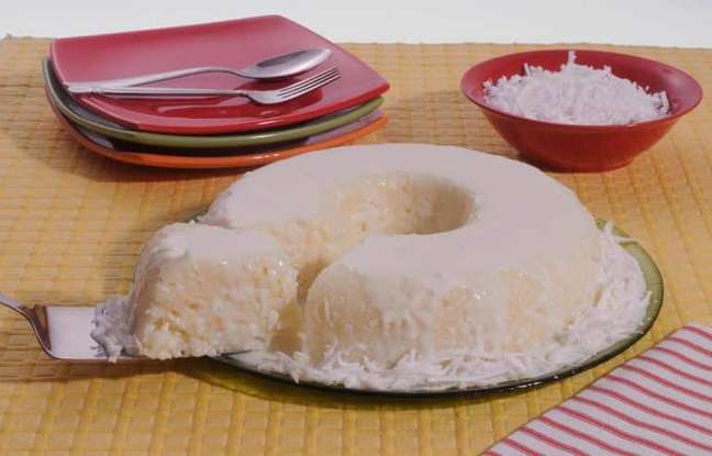 Guia da Cozinha - Cuscuz de tapioca com calda de coco