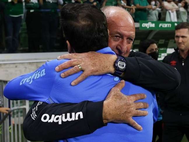 Abel Ferreira e Felipão deram um longo abraço antes de Palmeiras x Athletico-PR (Foto: Cesar Greco/Palmeiras)