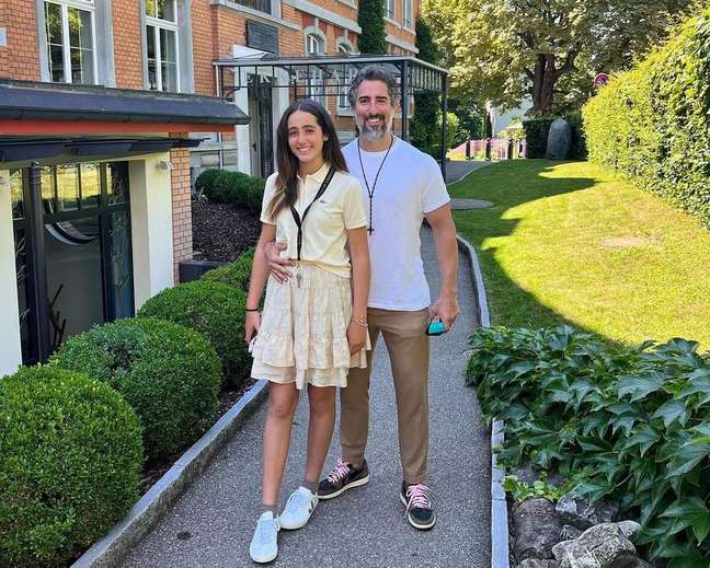 Marcos Mion anunciou que filha Donatella vai realizar internato em liderança na Suíça. 