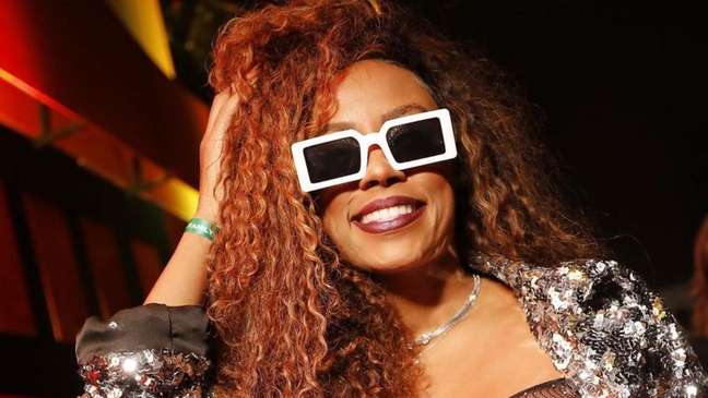 Lumena denies decadence after adult content: “Money is good”