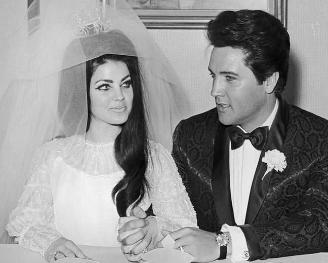 Filme não se aprofunda no relacionamento de Elvis com Priscilla Presley, se concentrando em sua carreira