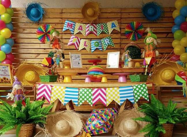 Lots of colors in baby shower banners Lots of colors in baby shower banners