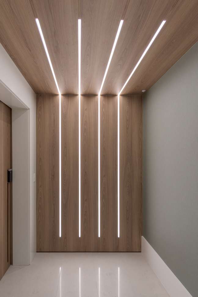 Find out how to have the perfect lighting in the TV room