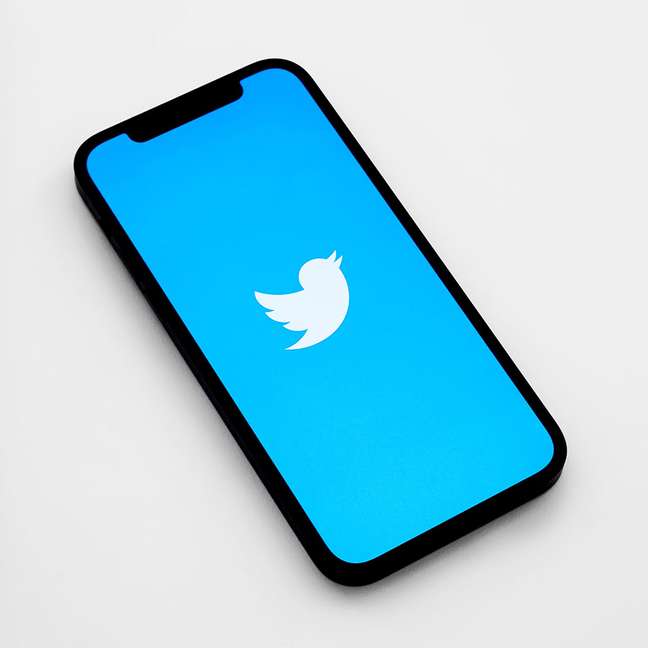 Elon Musk gives up buying Twitter