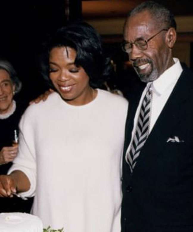 Oprah Winfrey mourns her father’s death: “She felt love”