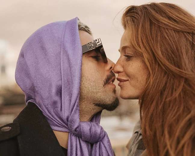 Cintia Dicker announces the pregnancy of her first child with Pedro Scooby