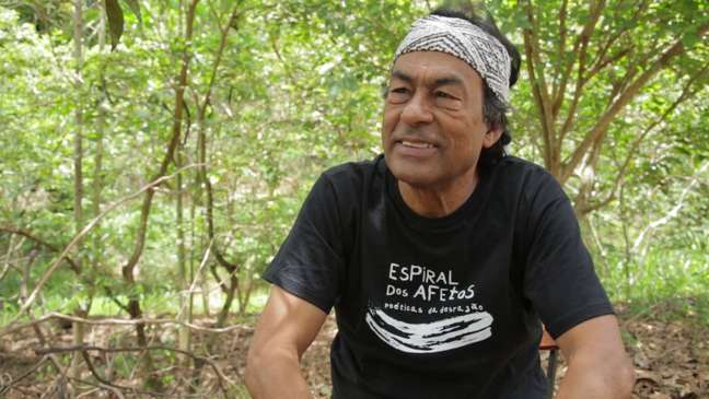 O autor Ailton Krenak é um dos símbolos da luta pelos direitos indígenas no Brasil