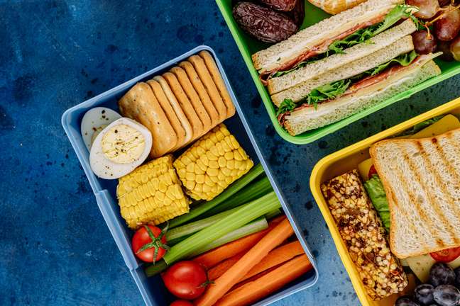 Simple ways to prepare packed lunches and freeze food
