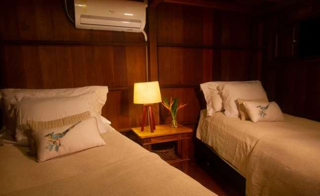 The closed suites have two single beds and air conditioning.
