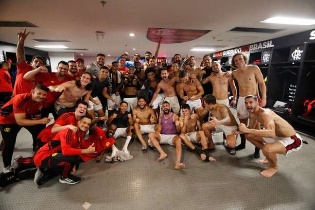 Discursos inflamados e euforia com torcida: bastidores da classificação do Flamengo na Copa do Brasil