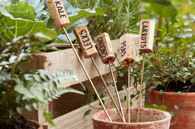 Make garden labels with corks.