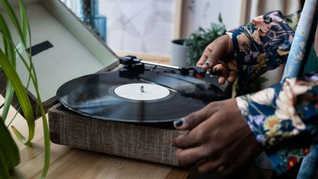 Playlist: 57.5% of Brazilians like music during sex