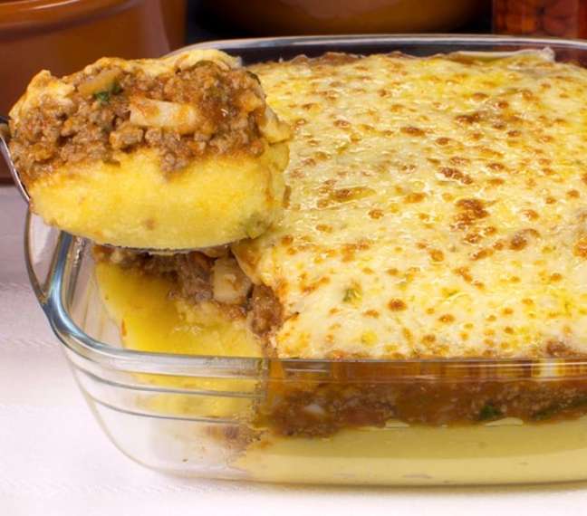 Polenta with ready minced meat (Playback / Cooking Guide)