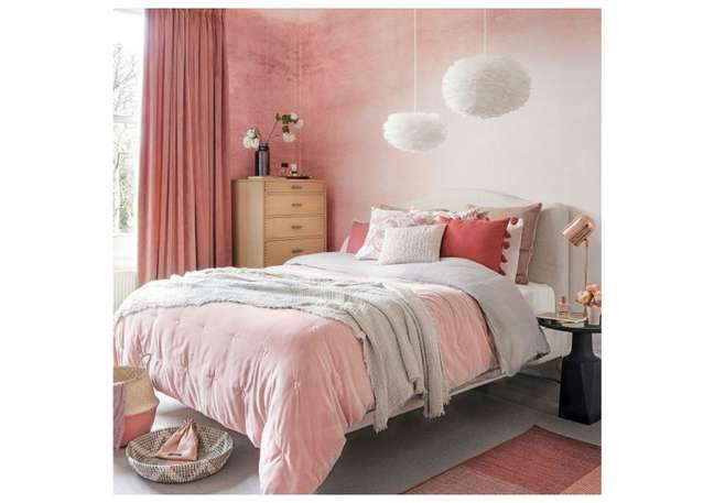 Choose background colors that don't fight for attention to create a relaxed and restful boho pattern.