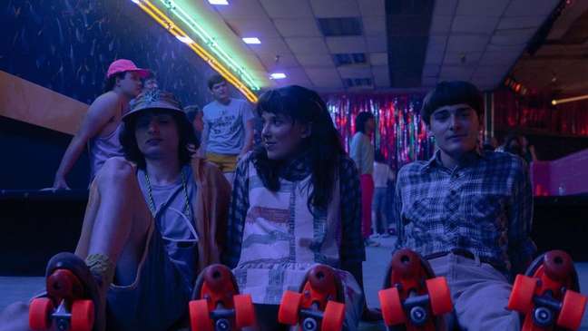 cute!  The Stranger Things cast is a source of inspiration for this Valentine’s Day