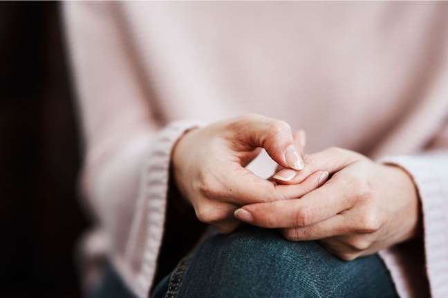 Self-harm: how to help teens who cut themselves? Self-harm: how to help teens who cut themselves?