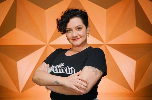 Meet Luana Mascari, Cifra Club ukulele instructor Meet Luana Mascari, Cifra Club ukulele instructor