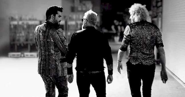 Queen broadcast a live show in London with Adam Lambert
