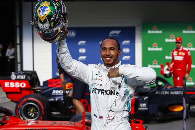 Lewis Hamilton, o mais novo integrante do grupo dos 300 GPs na F1