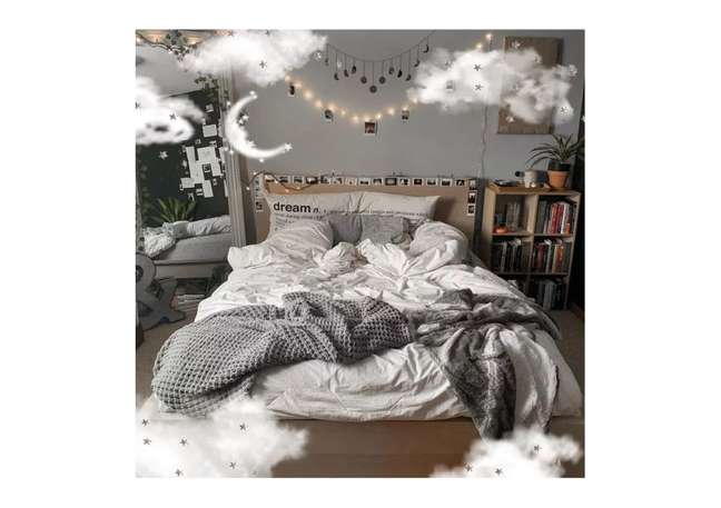 Do like Instagrammer McKenna and add a personal touch to your room with photos of unforgettable moments. Do like Instagrammer McKenna and add a personal touch to your room with photos of unforgettable moments.