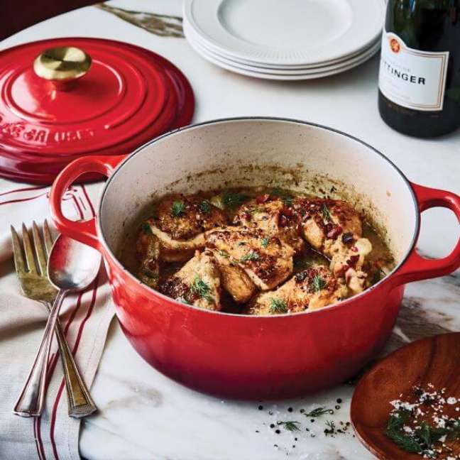 5. Bet on the best iron pots for cooking - Via: Comercial Jaype