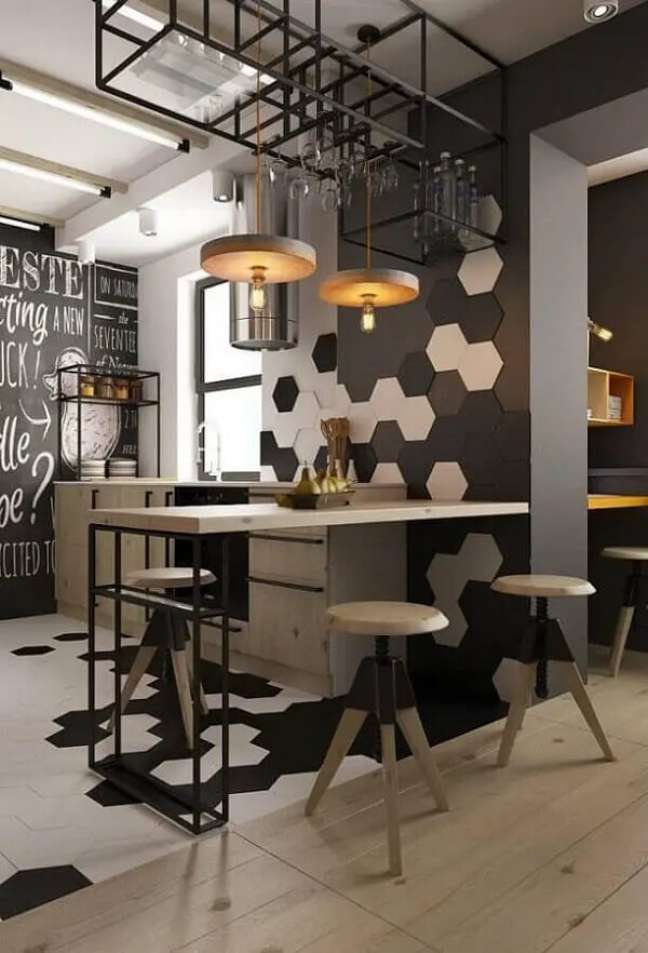 9. Revestimento hexagonal para cozinha preta e cinza. Fonte: Futurist Architecture