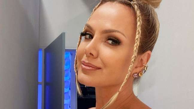 Eliana reveals how old she was when she lost her virginity Eliana reveals how old she was when she lost her virginity