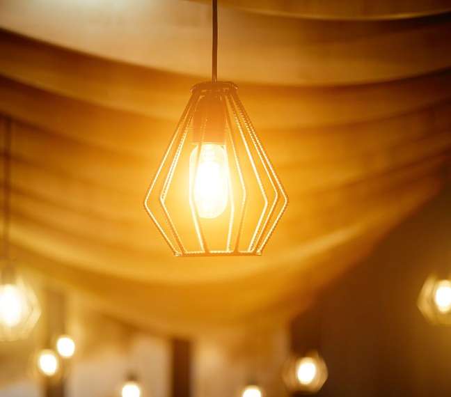 The type of light that best suits your home will depend on your tastes and needs. The type of light that best suits your home will depend on your tastes and needs.